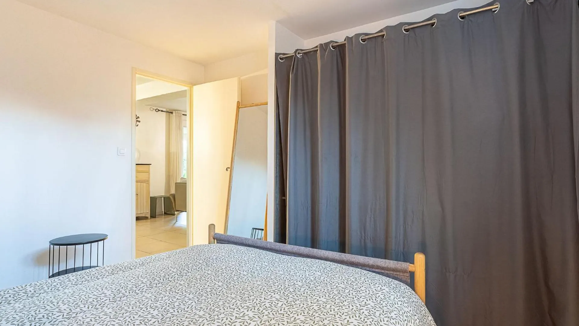 Apartment Appartement Bleu Azur By Interhome Six-Fours-les-Plages