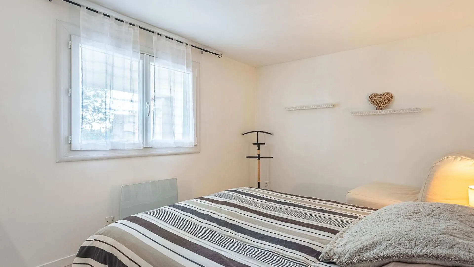 Apartment Appartement Bleu Azur By Interhome Six-Fours-les-Plages